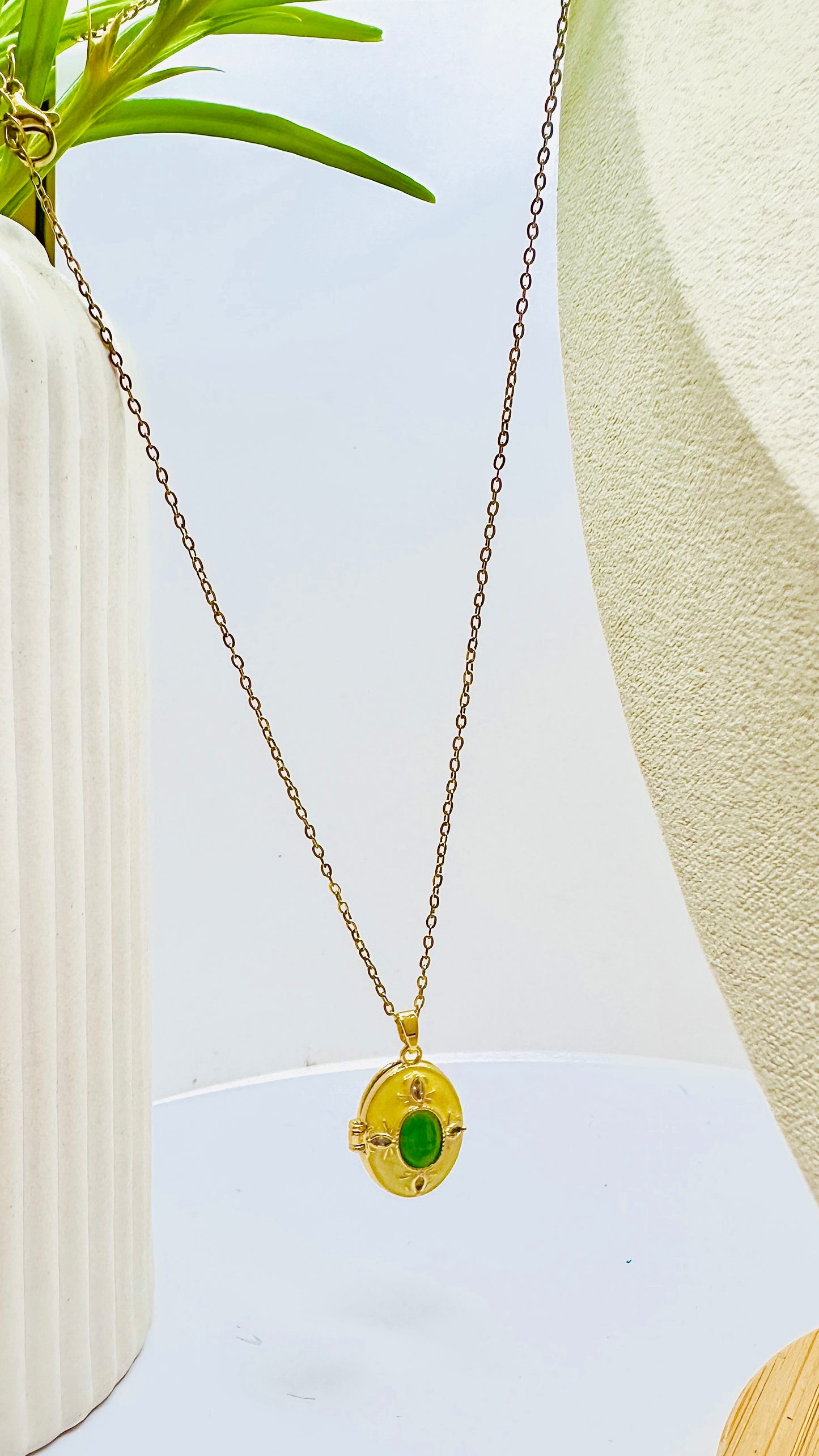 Emerald Glow Necklace