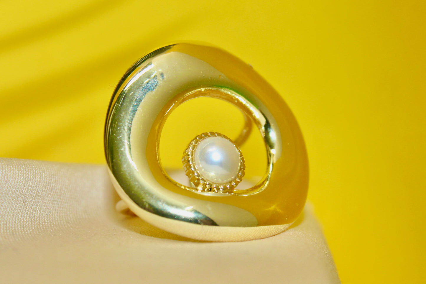 Golden Glow Pearl Ring