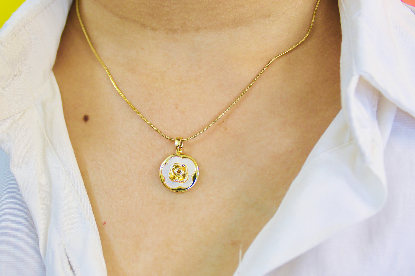 Floral Pendant Necklace