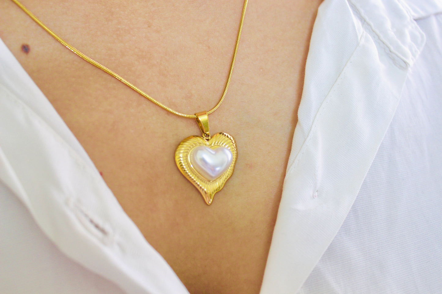 Heartbeat Pearl Necklace With Earrings