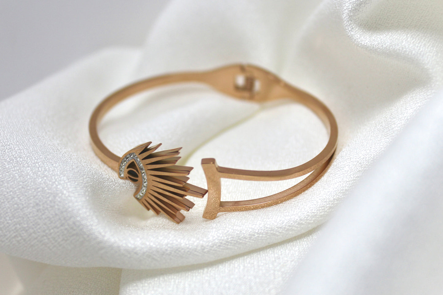 Rose Gold Geometric Eye Bracelet