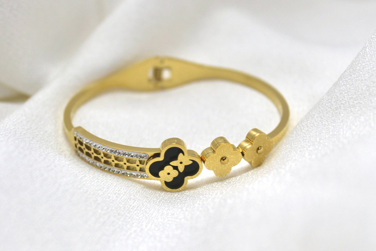 Gold Clover Charm Bracelet