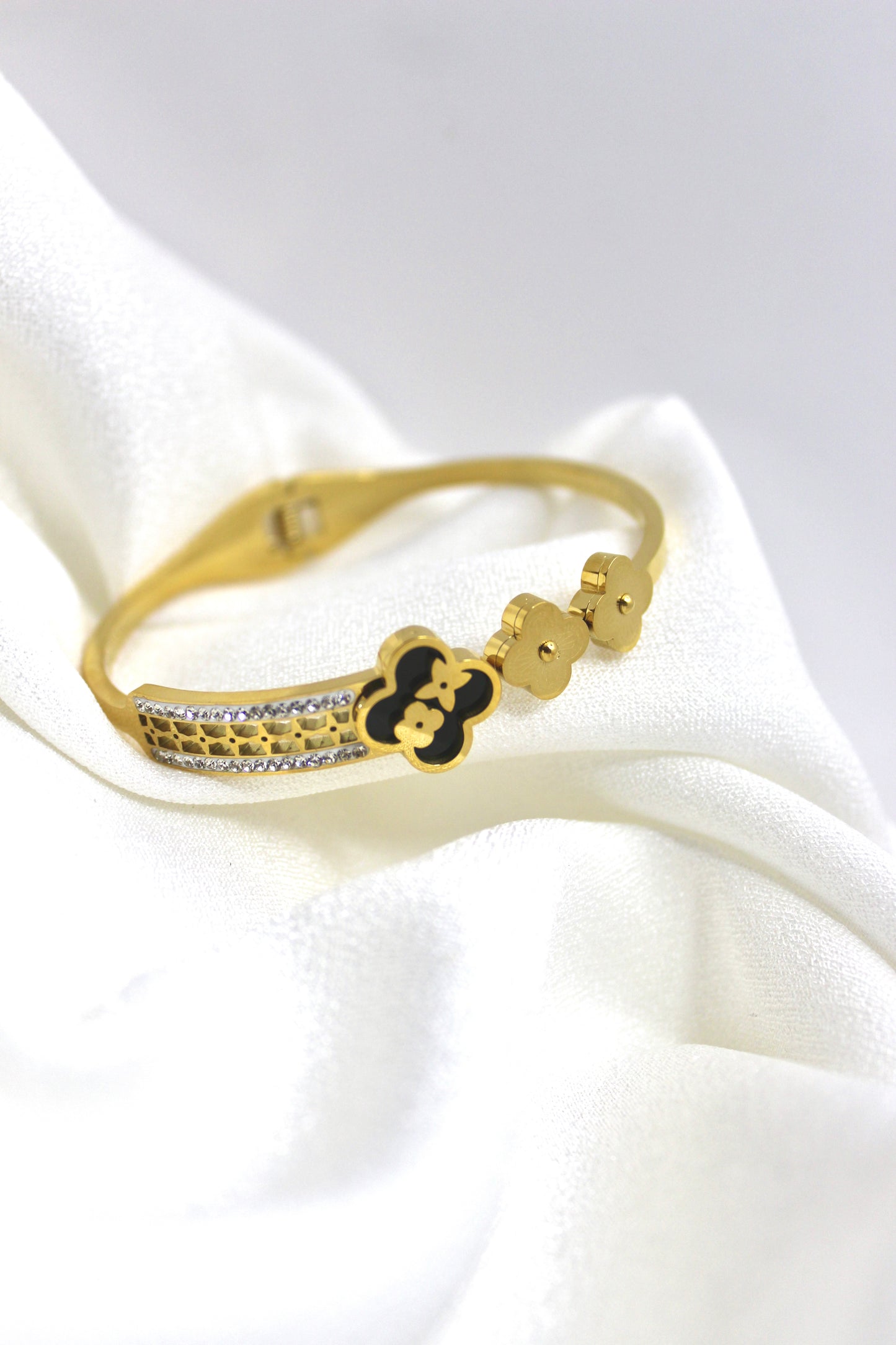 Gold Clover Charm Bracelet