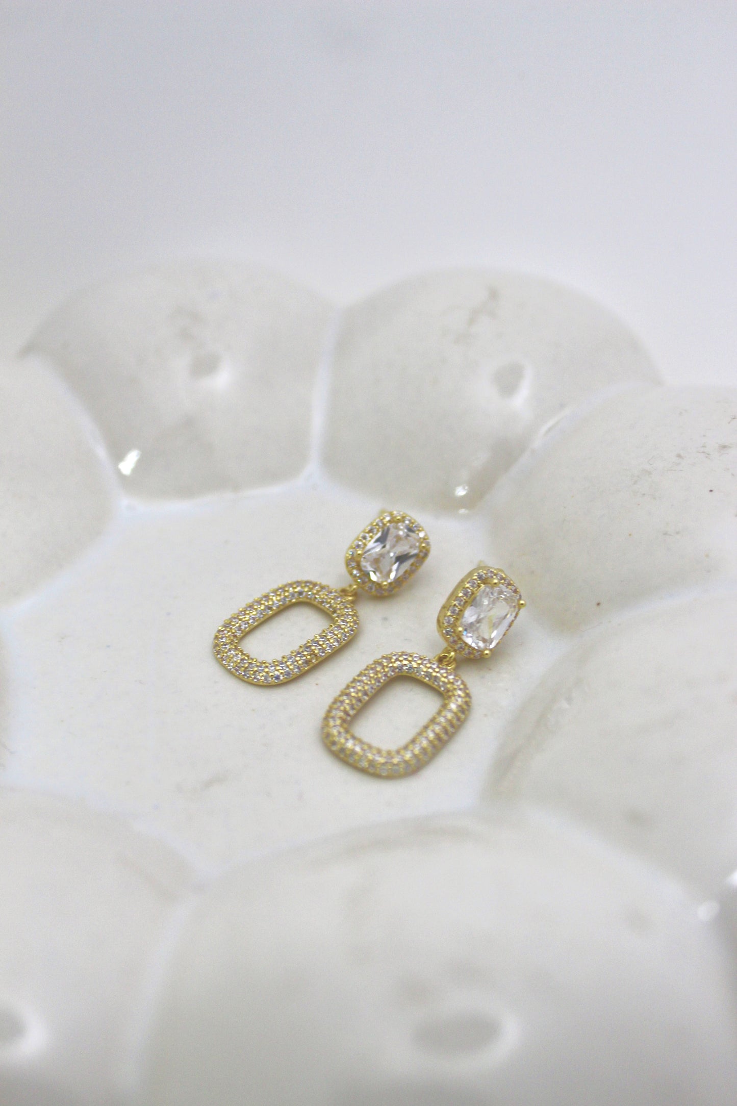 Oval Drop Dangle Earrings