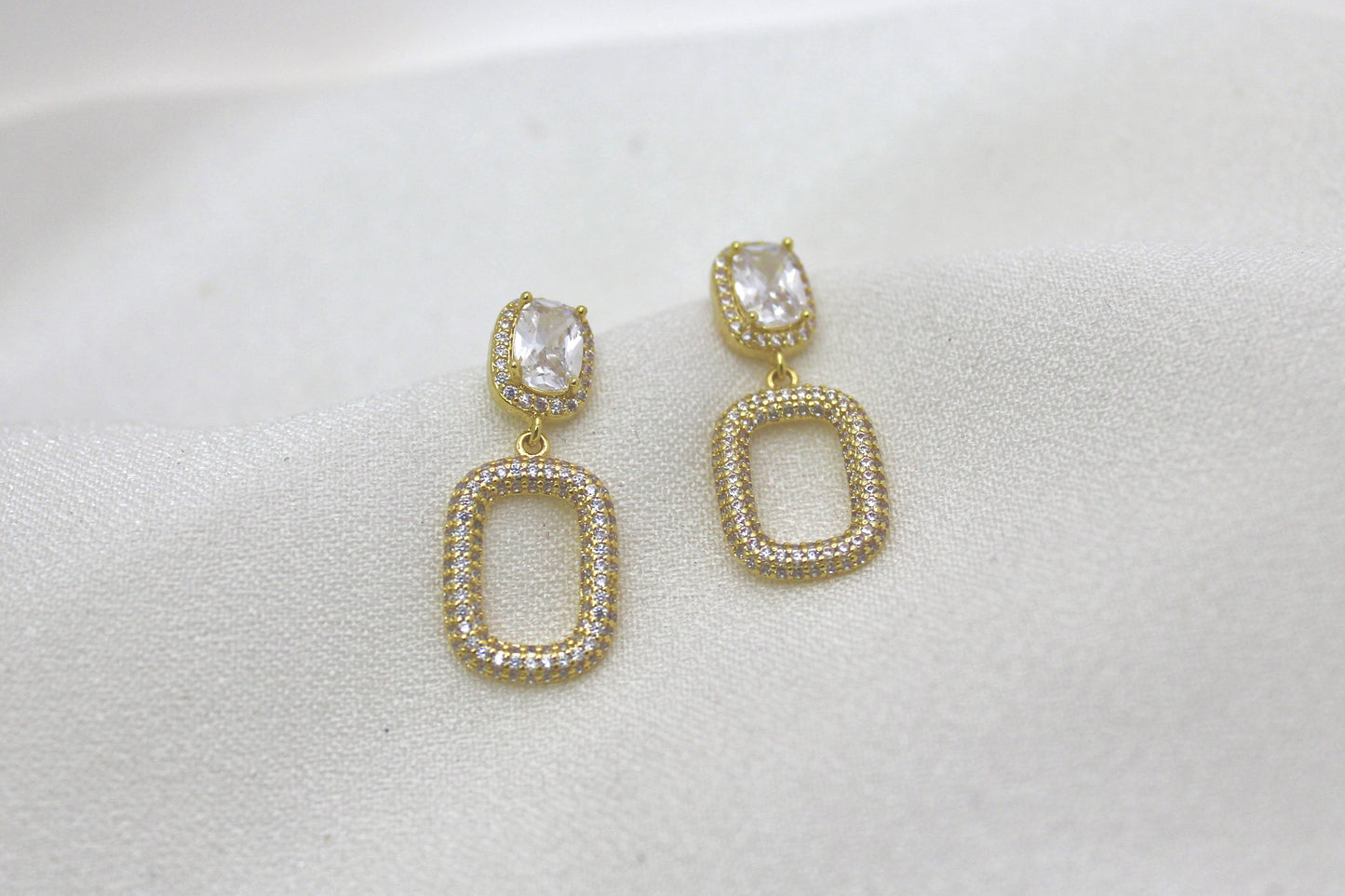 Oval Drop Dangle Earrings