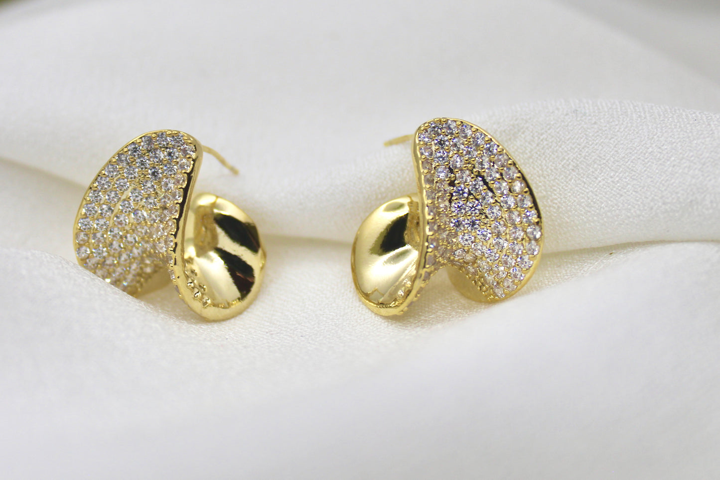 Sculpted Pavé Wave Stud Earrings
