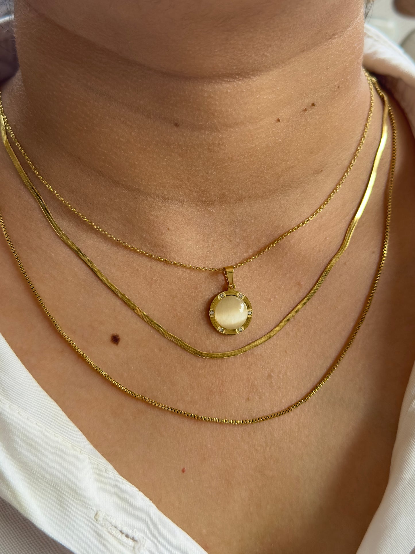 Round Pendant Three Layered Necklace