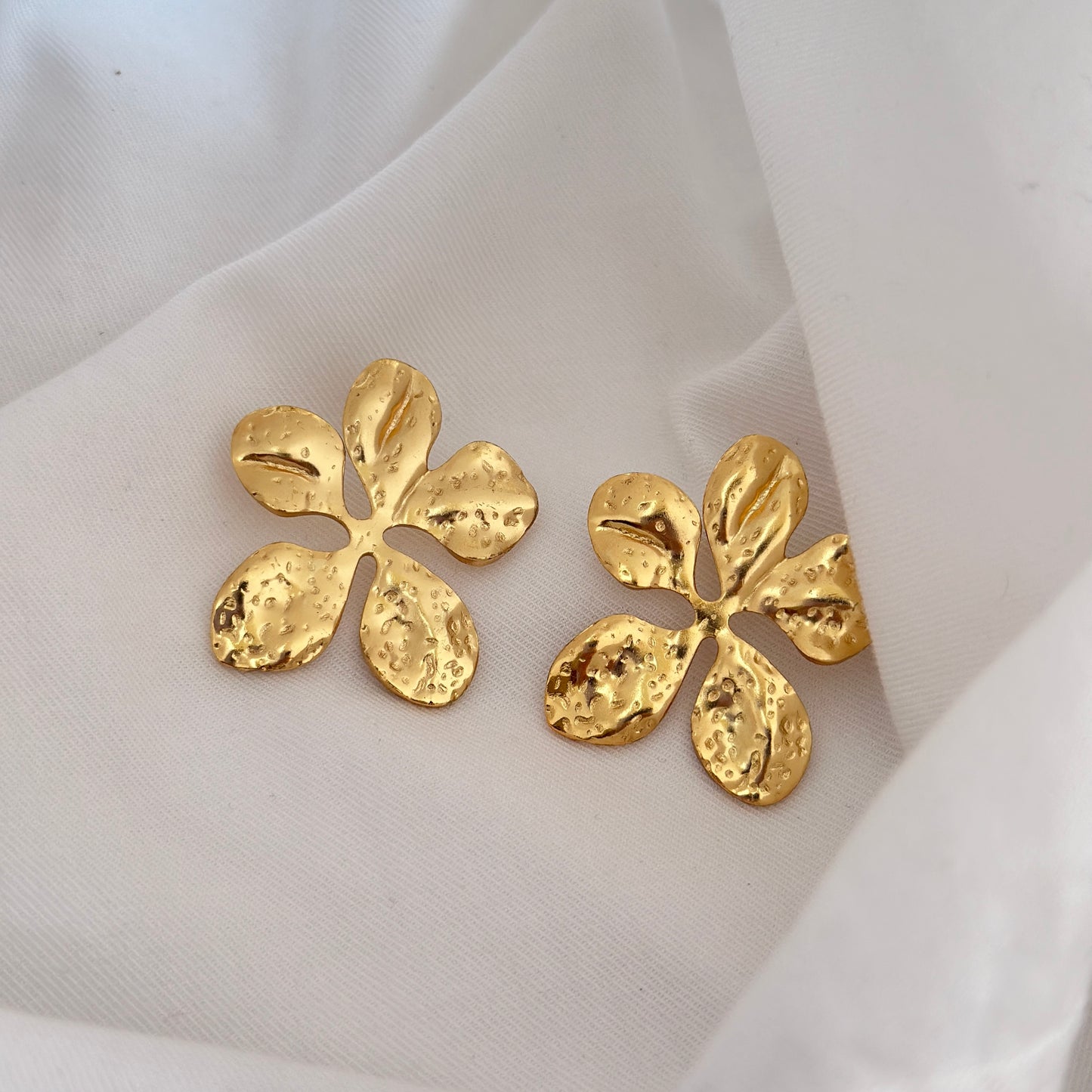 Swarna Studs