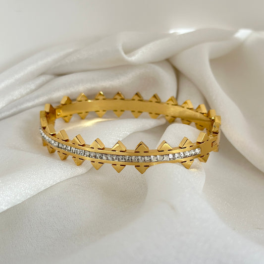 Pyramid Crystal Bracelet