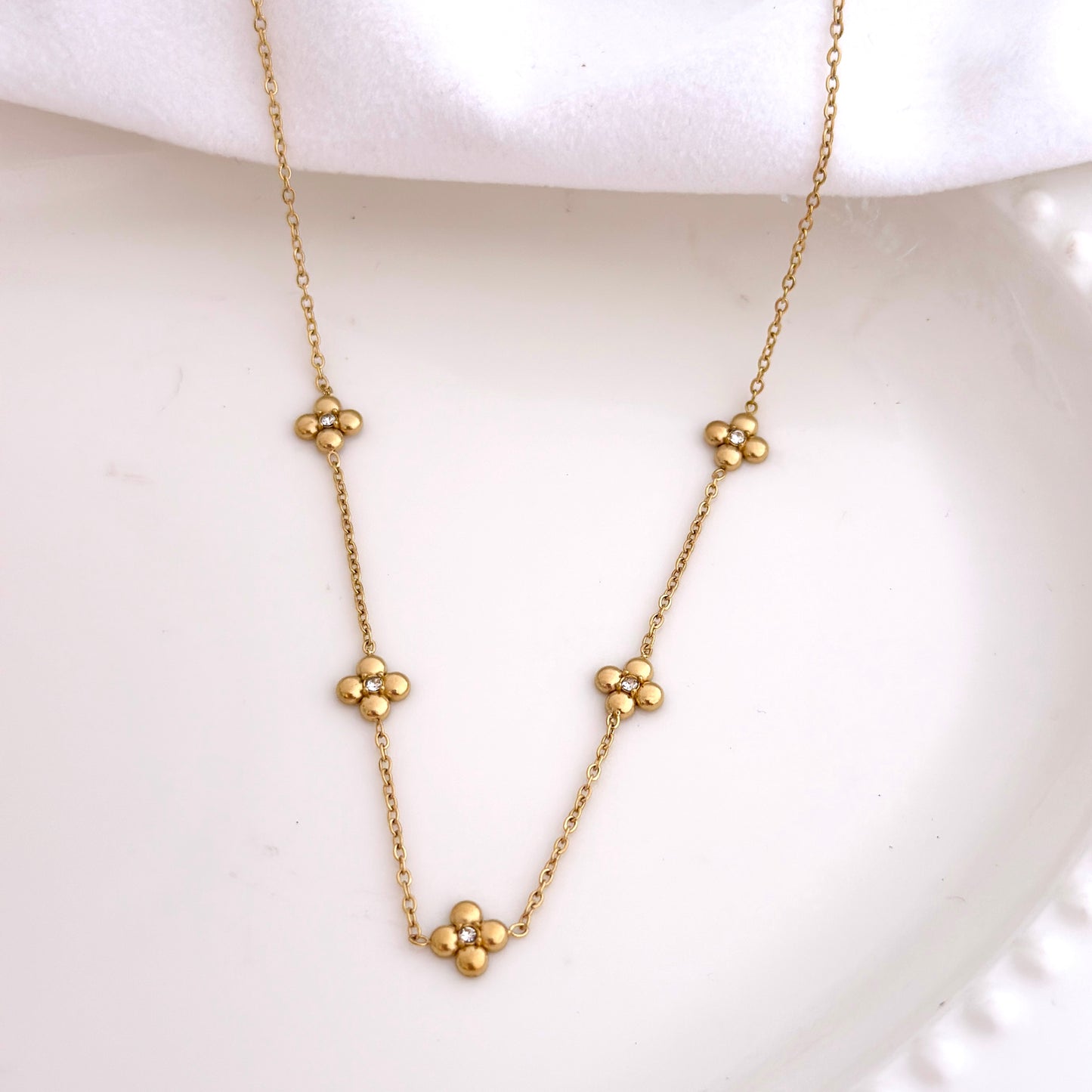Daisy Charm Necklace