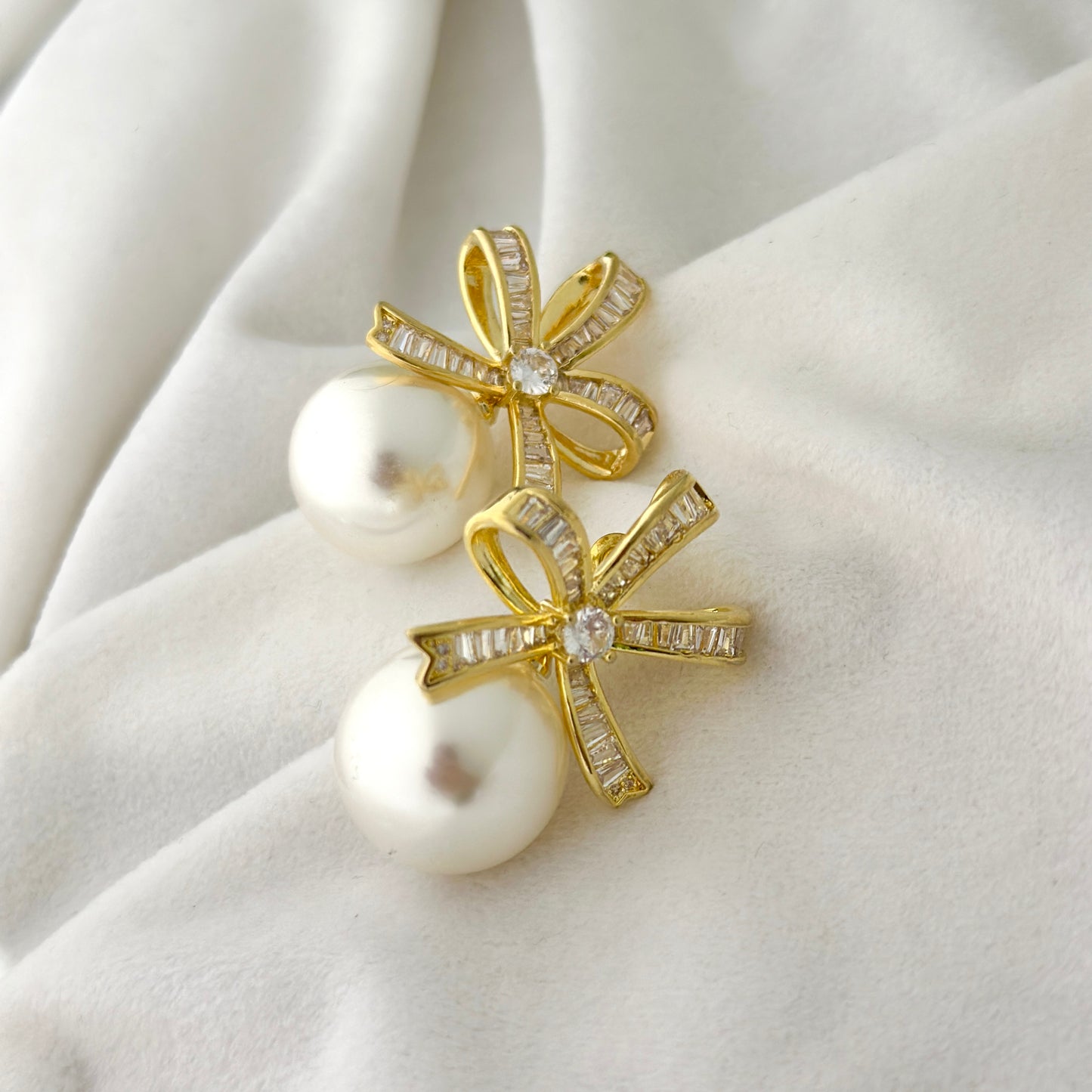Golden Grace Bows