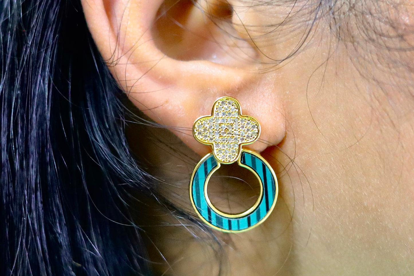 Dazzle Pop Studs