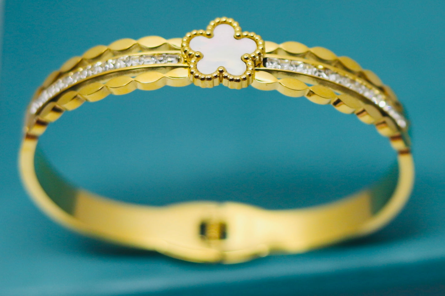 Radiant Clover Bracelet