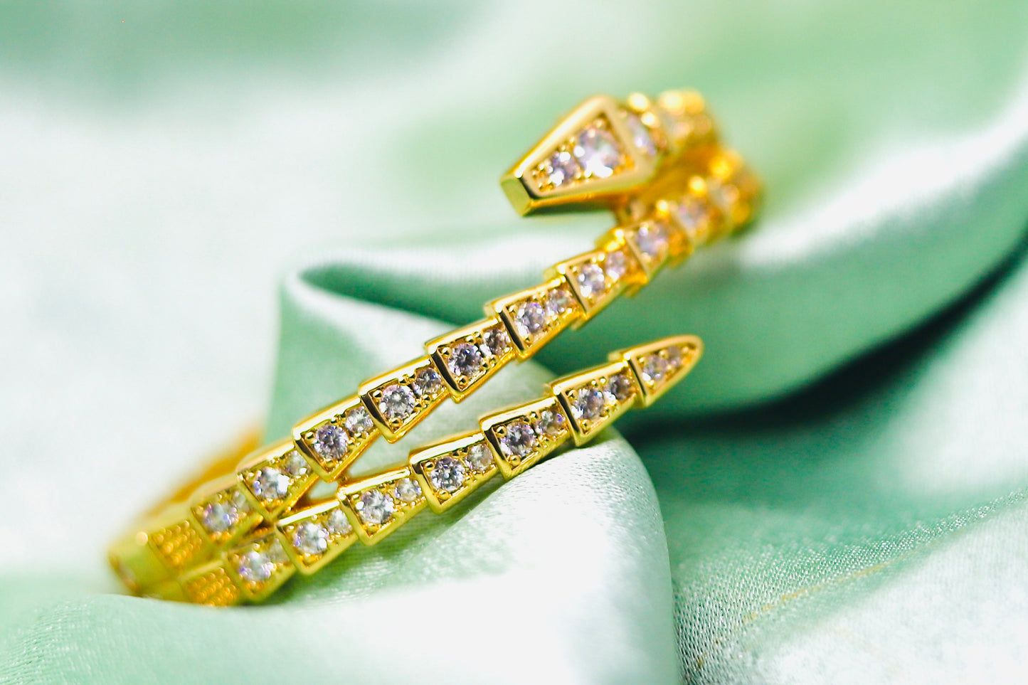 Golden Ivy Emerald Bracelet