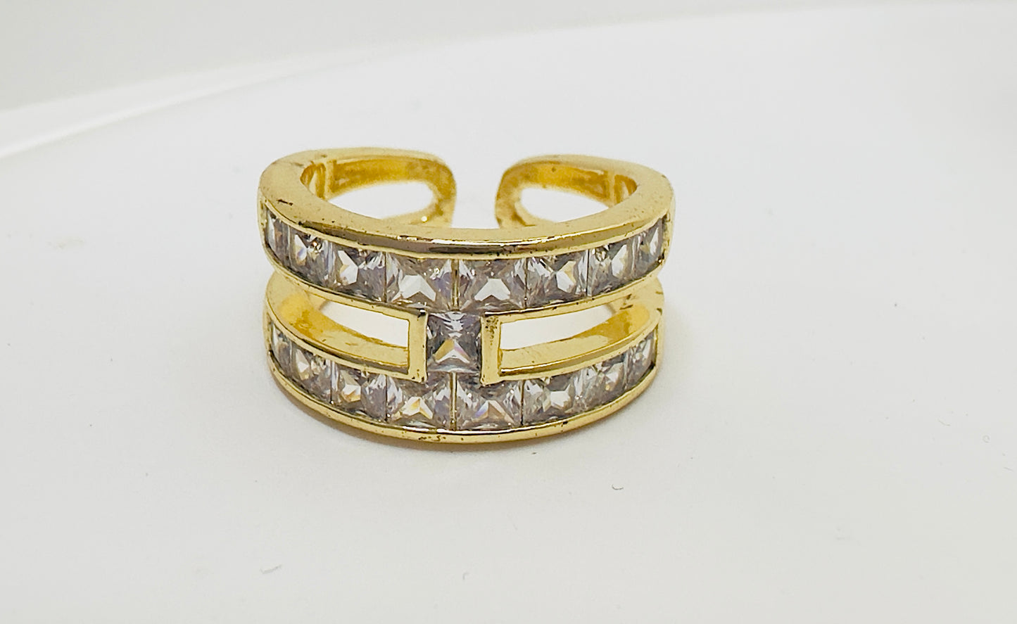Geometric Elegance Gold Ring