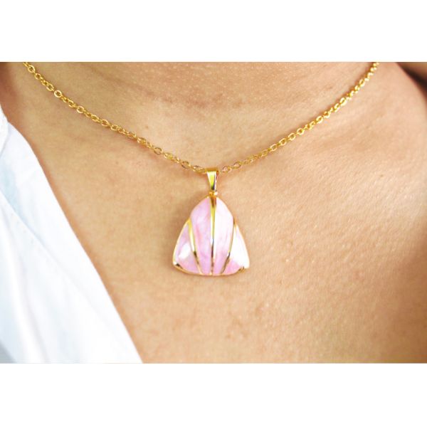 Pink Shell Necklace With Earrings