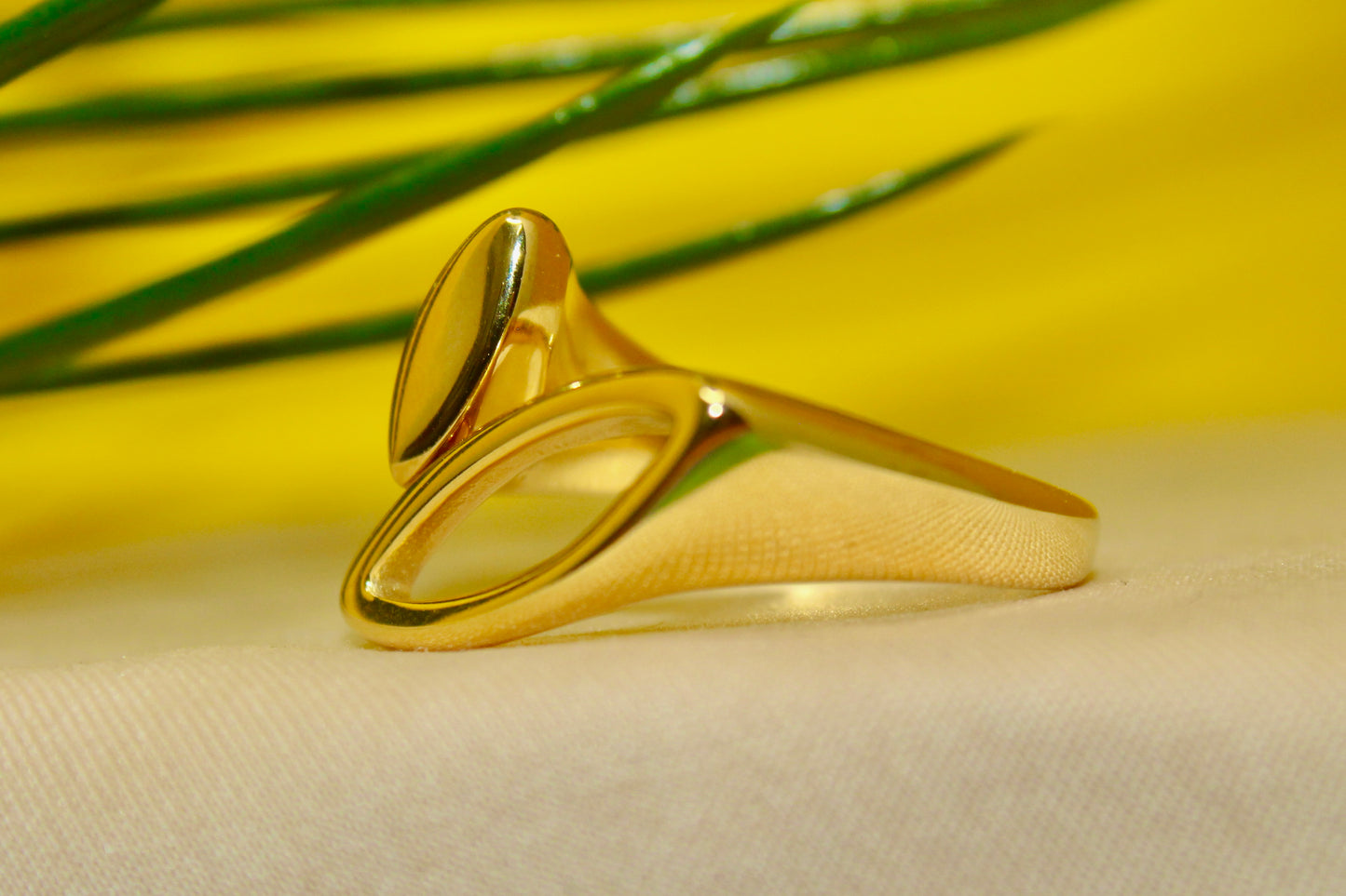 Zen Oval Ring
