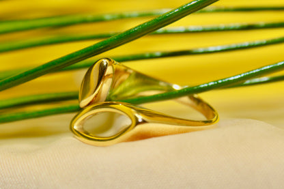 Zen Oval Ring