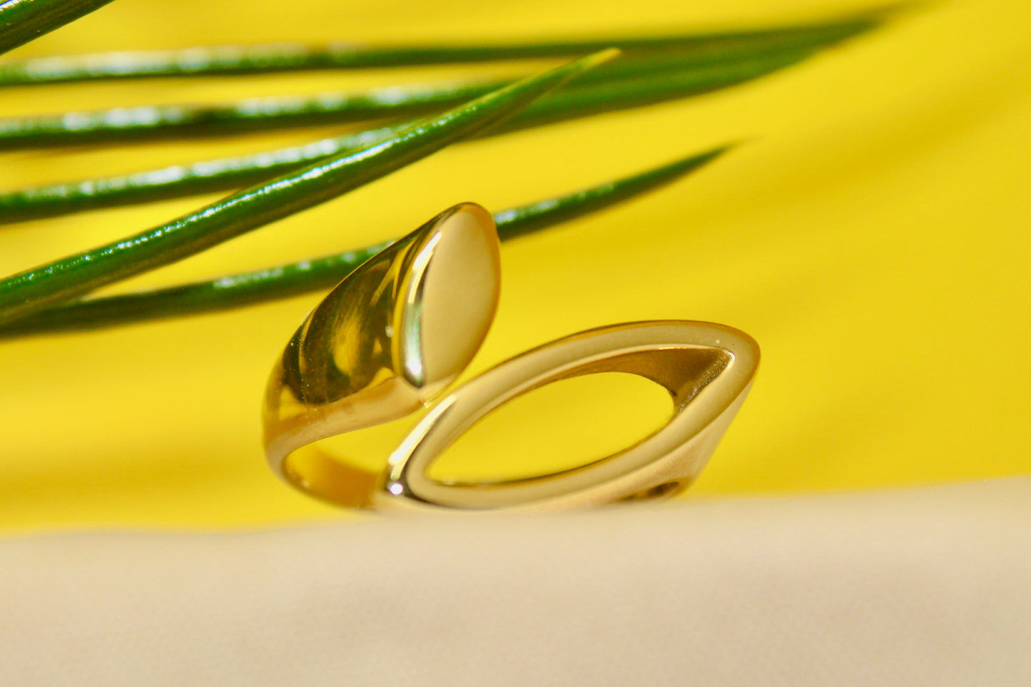 Zen Oval Ring