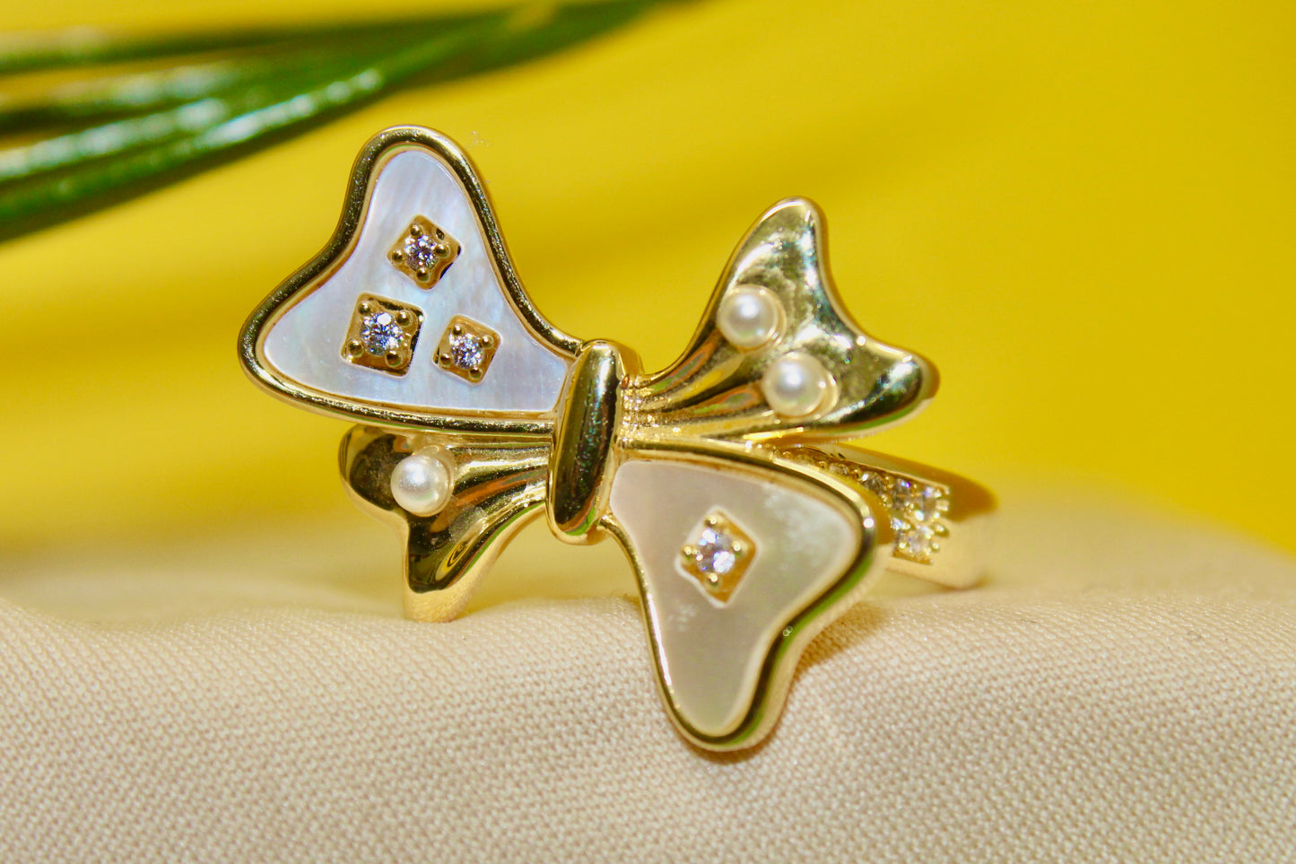 Pearl Bow Ring
