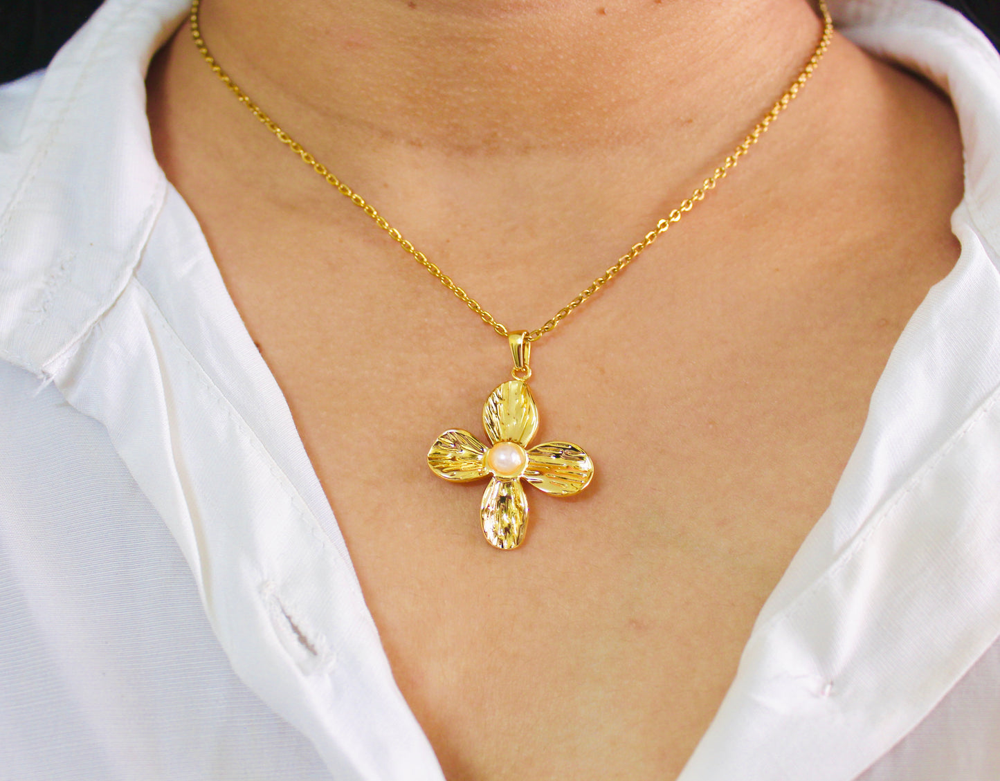 Orchid Bloom Necklace With Earrings