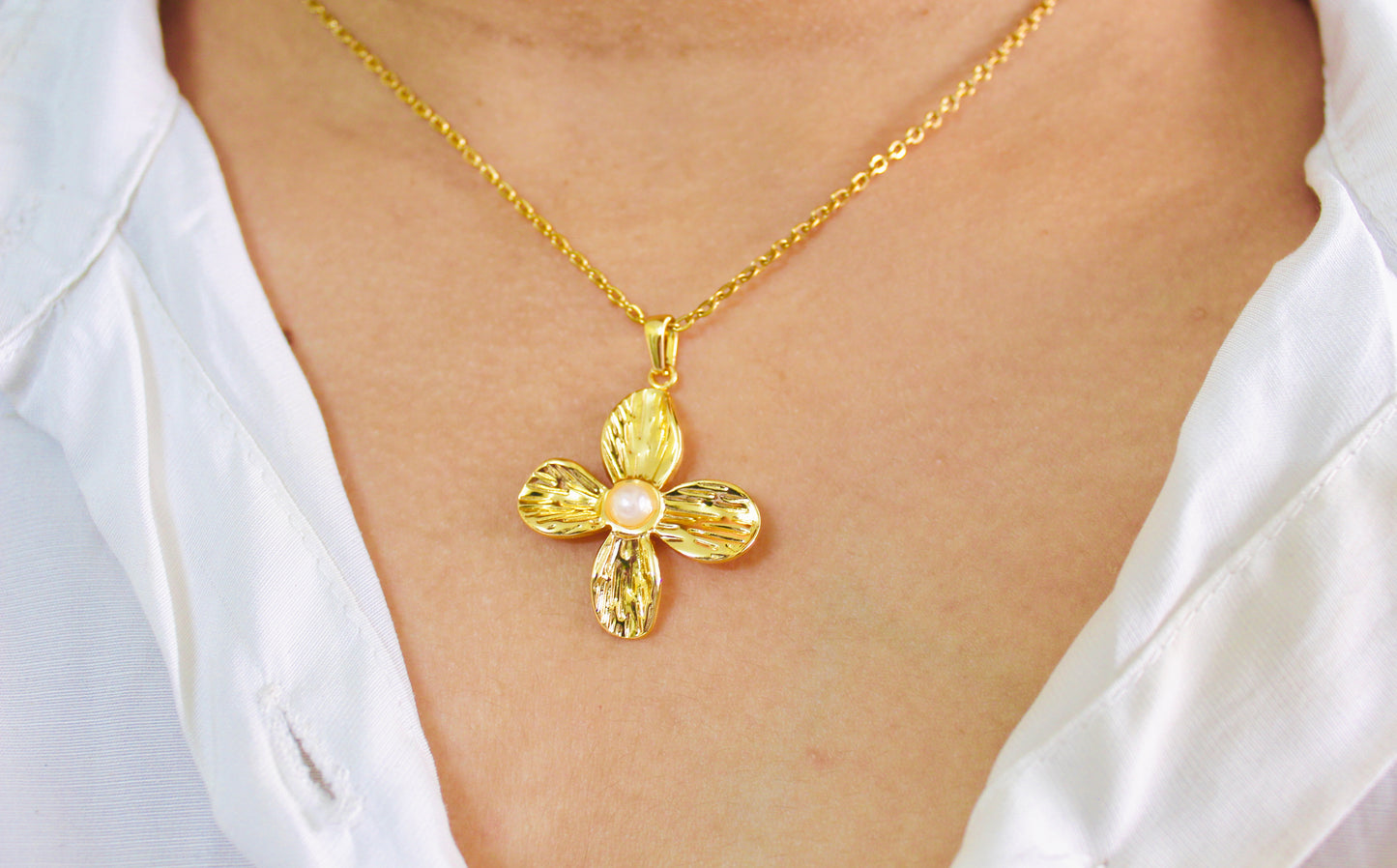 Orchid Bloom Necklace With Earrings