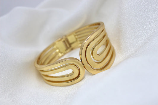 Golden Oval Link Bangle