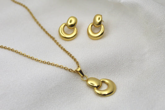 Celeste Circular Necklace With Earrings