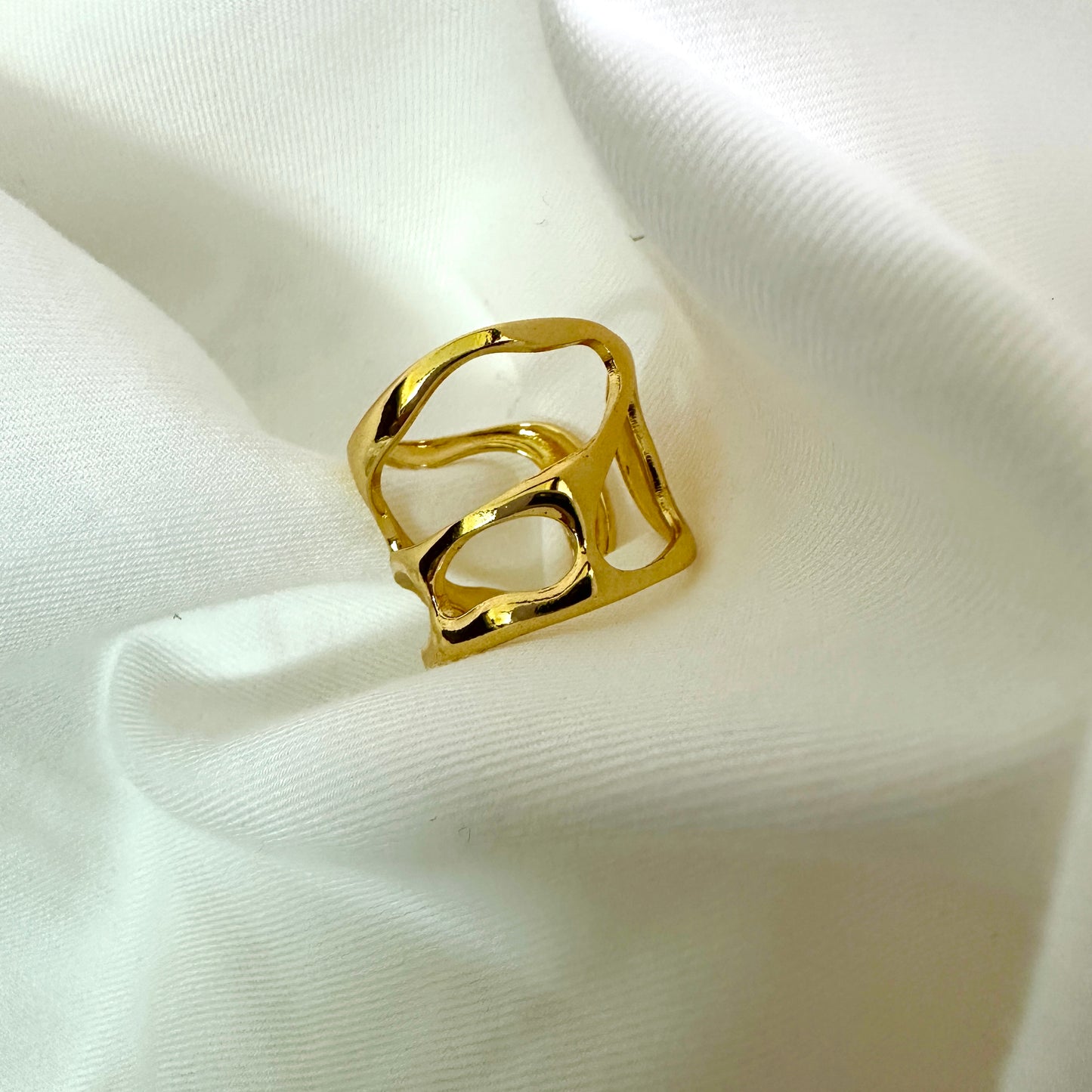 Rekha Aakar Ring