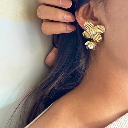 Swarna Pushp Hoops