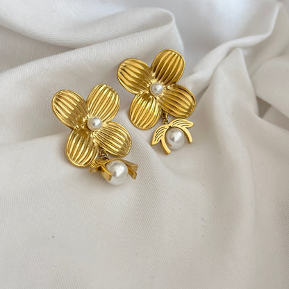 Swarna Pushp Hoops