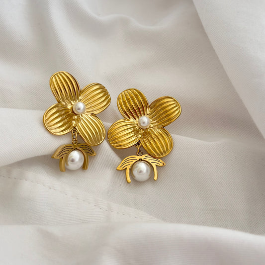 Swarna Pushp Hoops