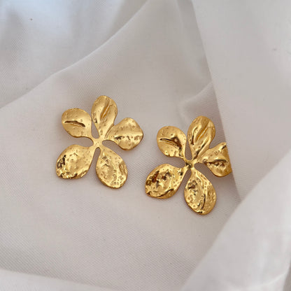 Swarna Studs