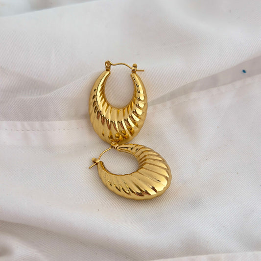 Ribbed Gold Hoops