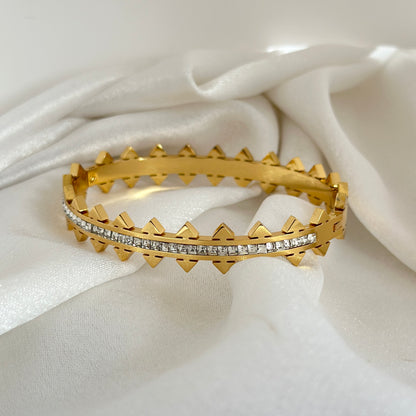 Pyramid Crystal Bracelet