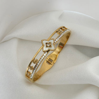 Golden Clover Bracelet