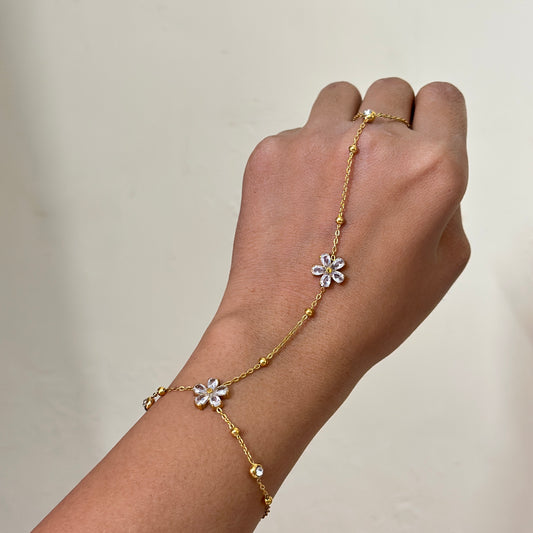 Daisy Drip Hand Chain