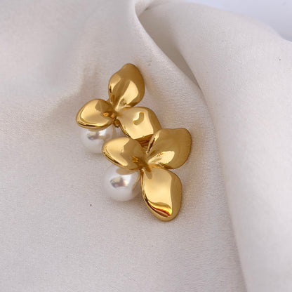 Bloom Pearl Earrings