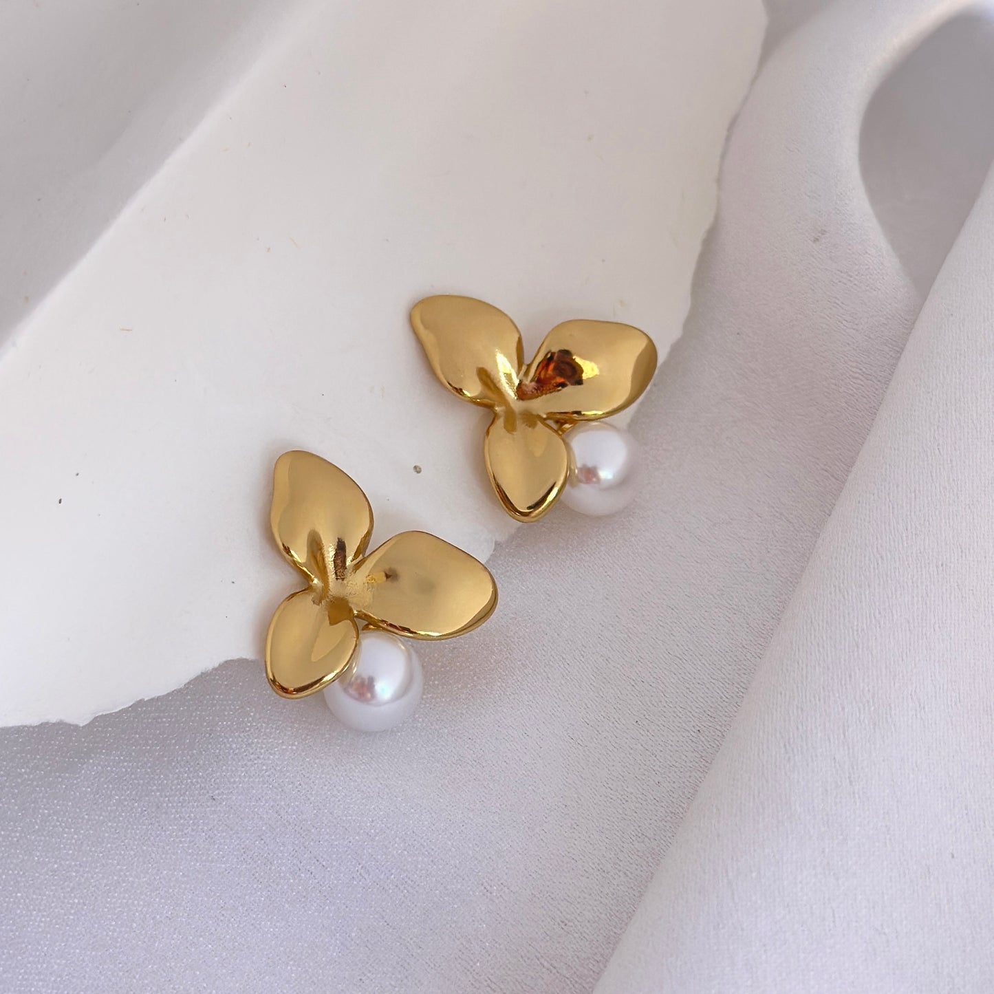 Bloom Pearl Earrings