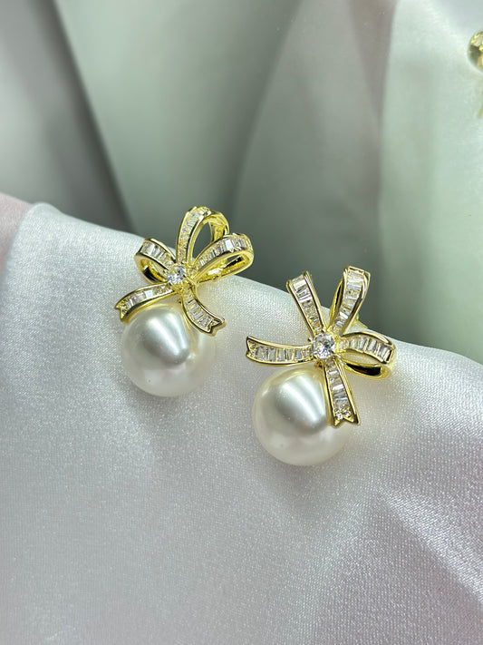 Golden Grace Bows
