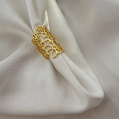 Cutwork Statement Ring ( size -6 )
