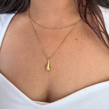 Teardrop Pendant Necklace