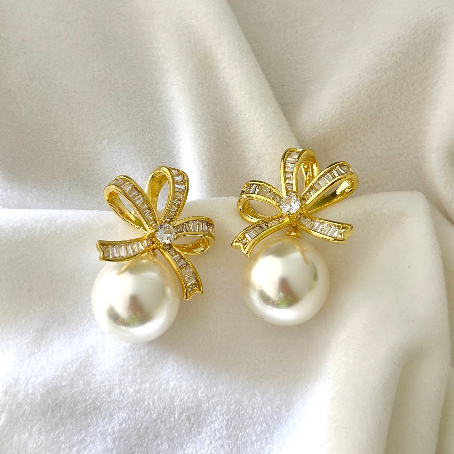 Golden Grace Bows