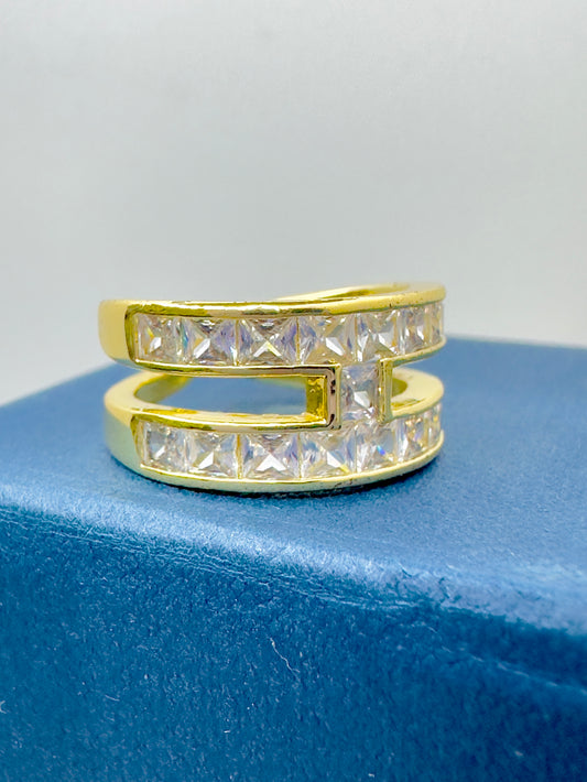 Geometric Elegance Gold Ring