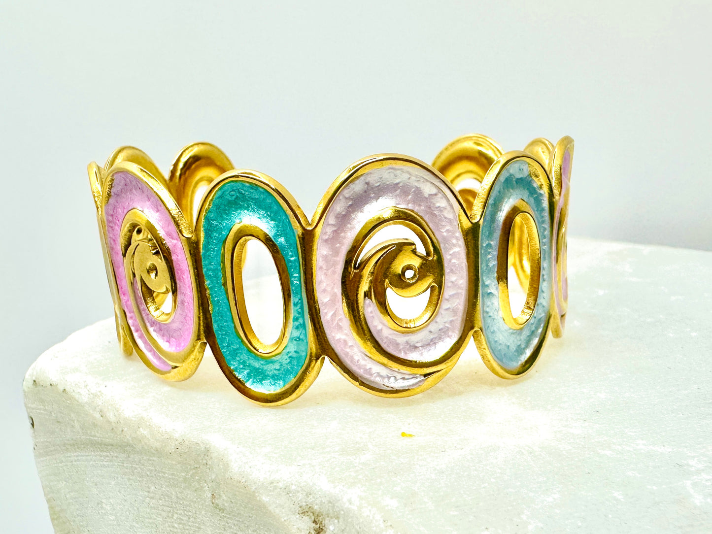 Multicolor Enamel Spiral Bangle