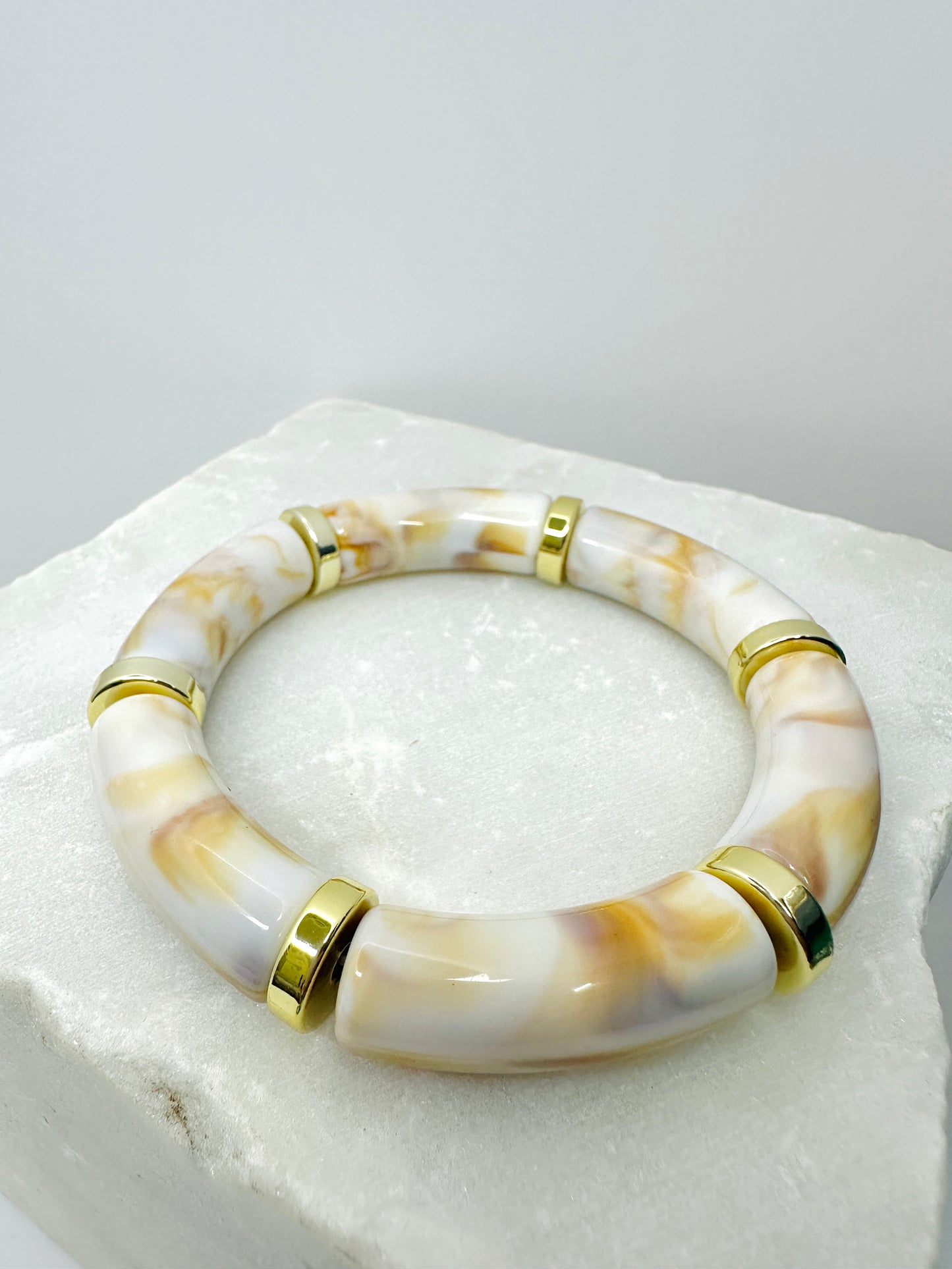 White golden Resin Bracelet